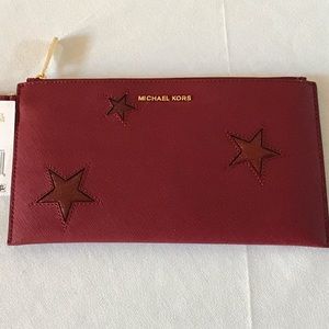 NWT Michael Kors Peek A Boo ZIP Clutch in Cherry